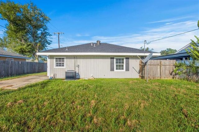 3529 W Roosevelt St Street, Lake Charles, LA 70607