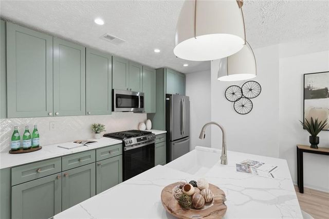 798 Durham, Stone Mountain, GA 30083