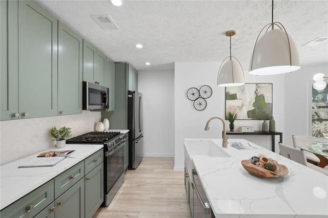 798 Durham, Stone Mountain, GA 30083