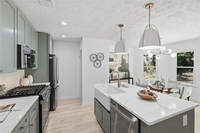 798 Durham, Stone Mountain, GA 30083