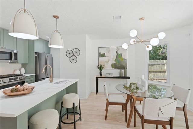 798 Durham, Stone Mountain, GA 30083