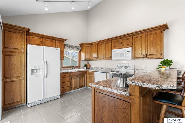 3603 N 202nd Street, Elkhorn, NE 68022