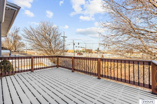 3603 N 202nd Street, Elkhorn, NE 68022