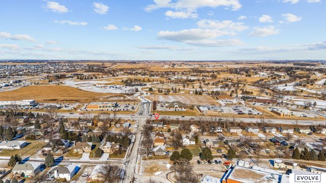 3603 N 202nd Street, Elkhorn, NE 68022