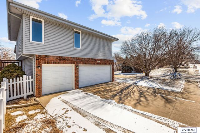 3603 N 202nd Street, Elkhorn, NE 68022