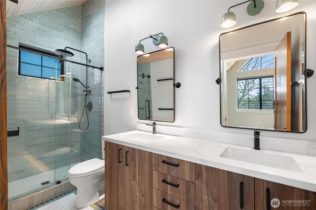 10715 2nd Avenue NW, Seattle, WA 98177