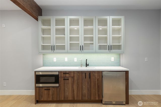 10715 2nd Avenue NW, Seattle, WA 98177