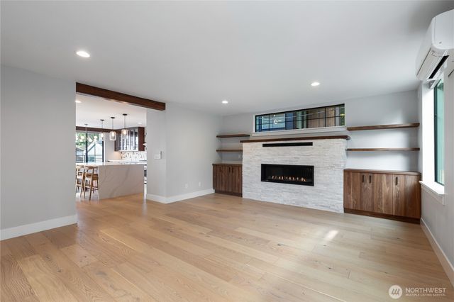 10715 2nd Avenue NW, Seattle, WA 98177