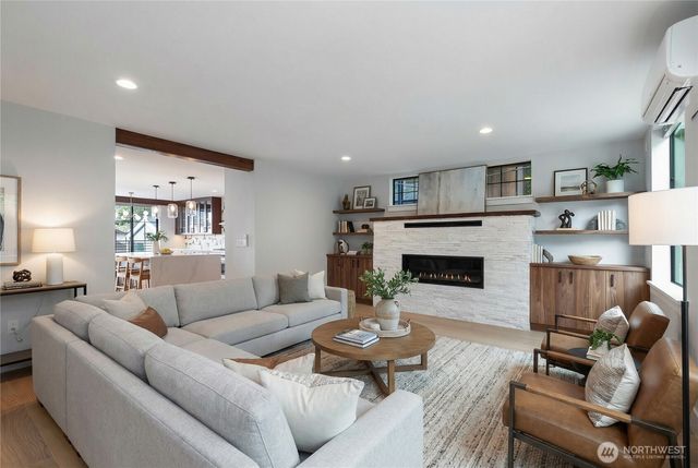 10715 2nd Avenue NW, Seattle, WA 98177