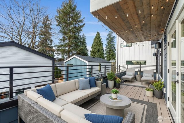 10715 2nd Avenue NW, Seattle, WA 98177