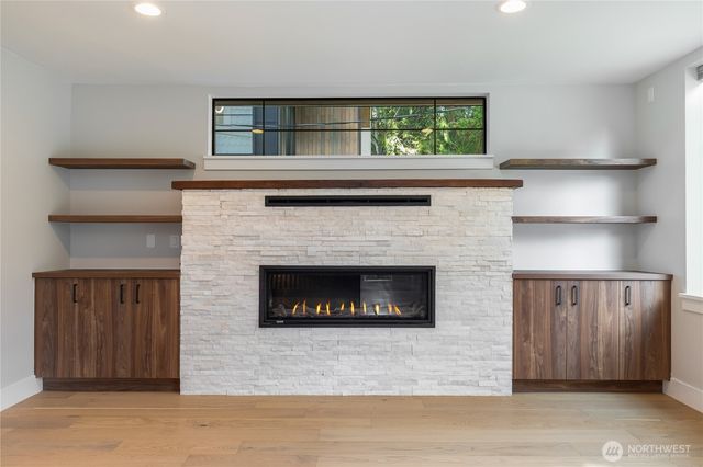 10715 2nd Avenue NW, Seattle, WA 98177