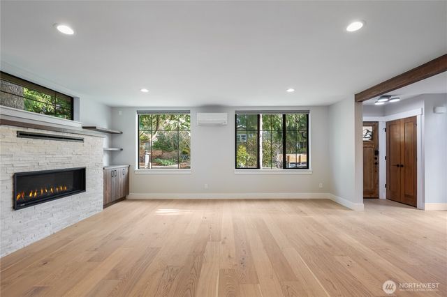 10715 2nd Avenue NW, Seattle, WA 98177