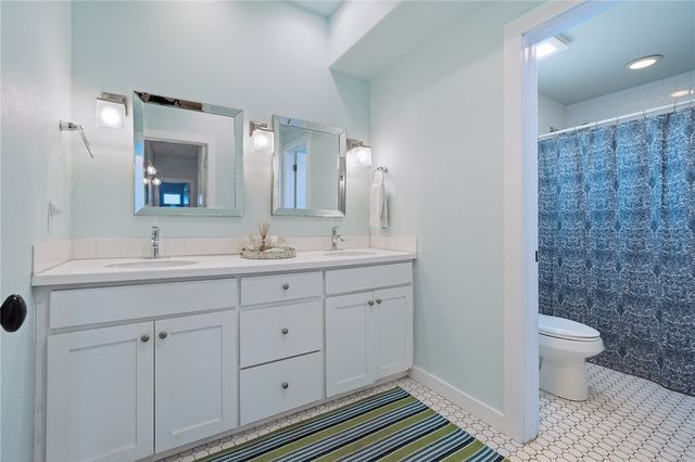 2525 S 11th St 49, Port Aransas, TX 78373