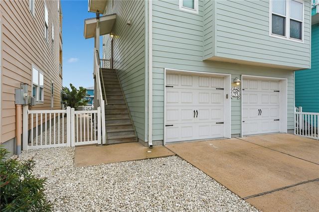 2525 S 11th St 49, Port Aransas, TX 78373