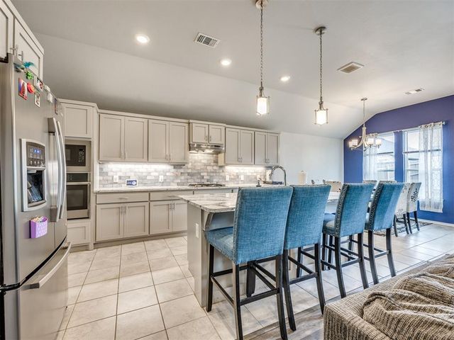 809 Firefork Avenue, Yukon, OK 73099