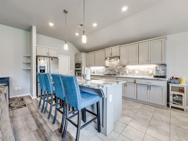 809 Firefork Avenue, Yukon, OK 73099