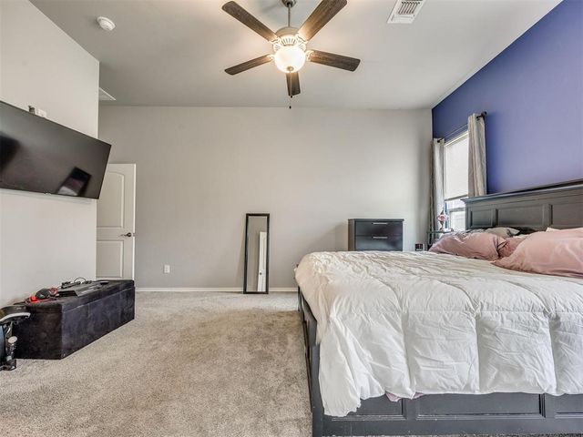 809 Firefork Avenue, Yukon, OK 73099