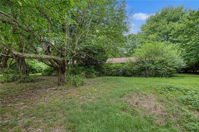 6480 W Wedington Drive, Fayetteville, AR 72704