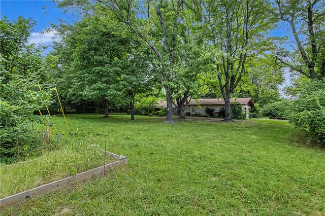 6480 W Wedington Drive, Fayetteville, AR 72704