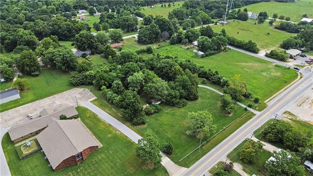 6480 W Wedington Drive, Fayetteville, AR 72704