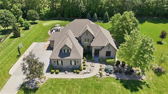 10607 N Hedges Street, Kansas City, MO 64157