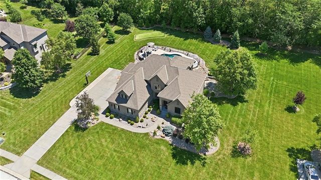 10607 N Hedges Street, Kansas City, MO 64157