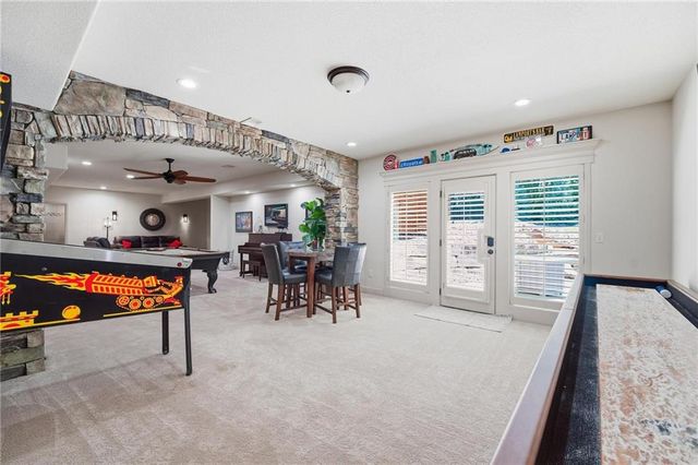 10607 N Hedges Street, Kansas City, MO 64157