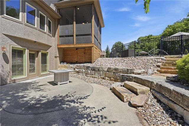 10607 N Hedges Street, Kansas City, MO 64157