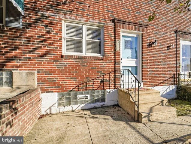 3624 WINONA ST