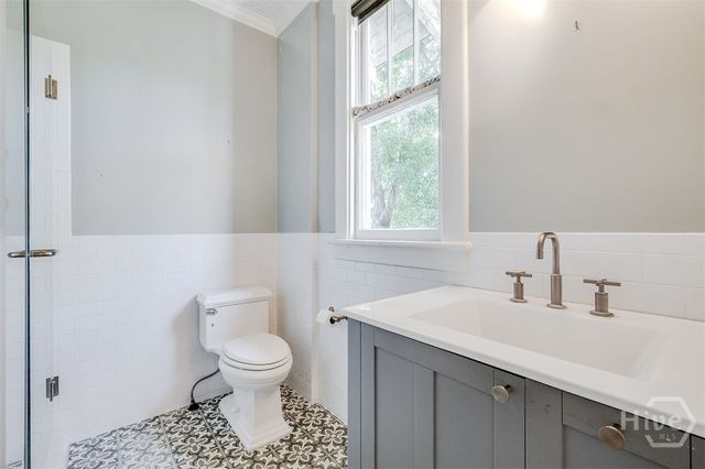525 Maupas Avenue, Savannah, GA 31401