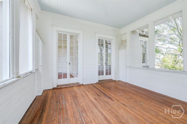 525 Maupas Avenue, Savannah, GA 31401
