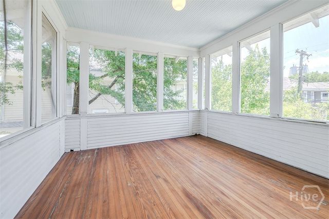 525 Maupas Avenue, Savannah, GA 31401
