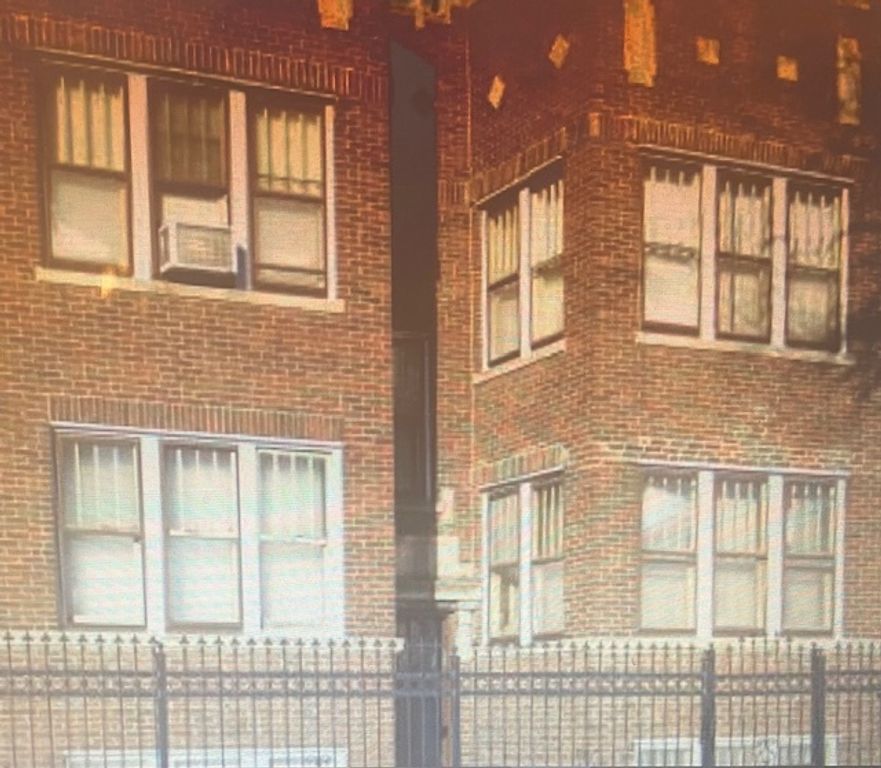 7914 S May Street, Chicago, IL 60620