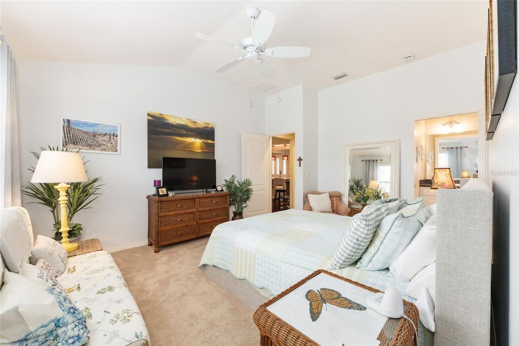 Image 20 of property listing at 2283 HOPESPRING LOOP, The Villages, FL 32162