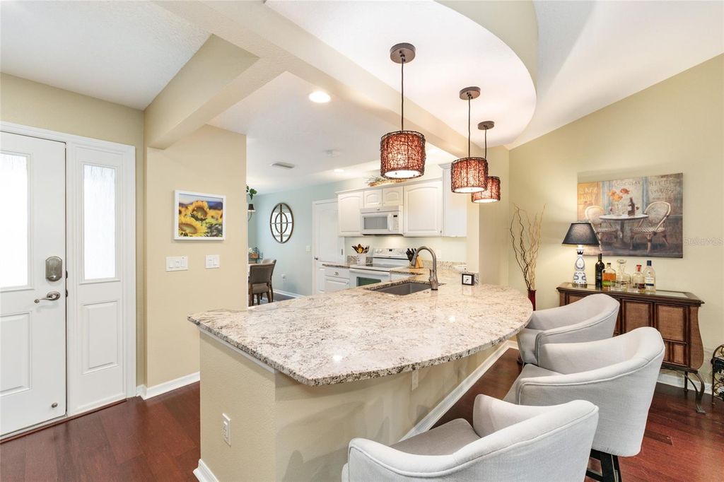 Image 5 of property listing at 2283 HOPESPRING LOOP, The Villages, FL 32162