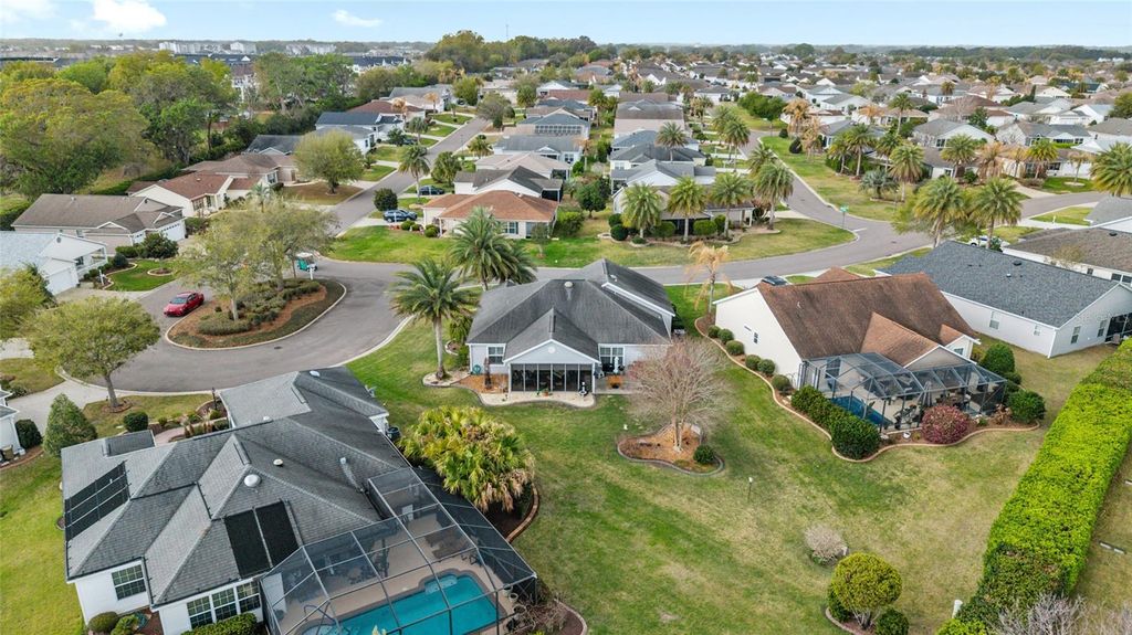 Image 58 of property listing at 2283 HOPESPRING LOOP, The Villages, FL 32162