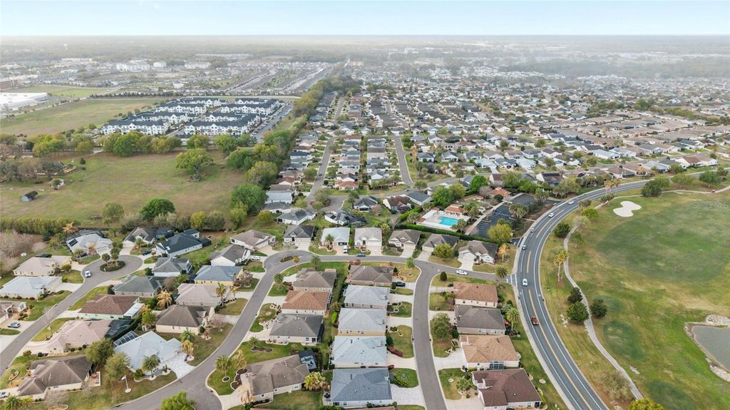 Image 63 of property listing at 2283 HOPESPRING LOOP, The Villages, FL 32162