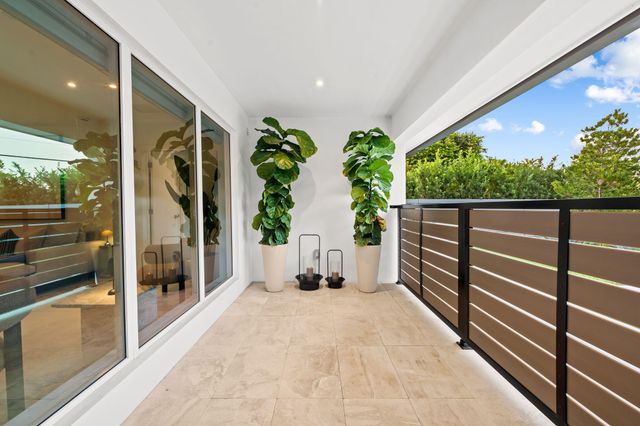 2000 CORAL GARDENS Drive, Wilton Manors, FL 33306