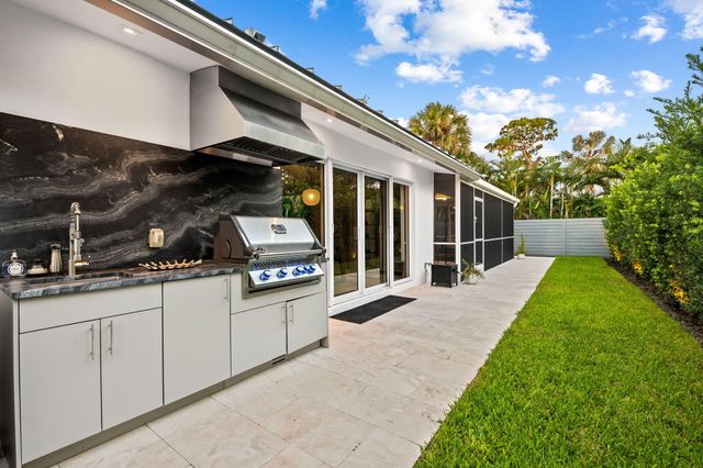 2000 CORAL GARDENS Drive, Wilton Manors, FL 33306
