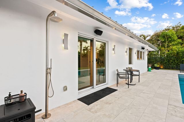2000 CORAL GARDENS Drive, Wilton Manors, FL 33306