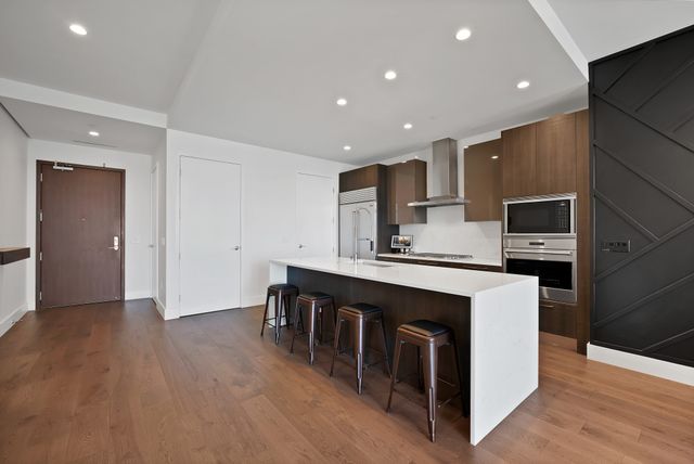 7901 Windrose Avenue 1402, Plano, TX 75024