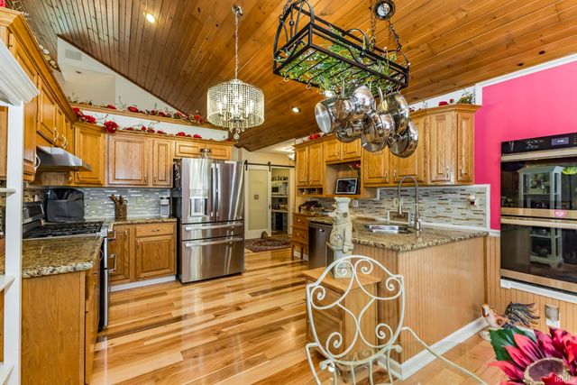 4808 N Camelot Drive, Muncie, IN 47304