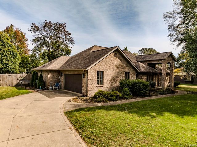 4808 N Camelot Drive, Muncie, IN 47304
