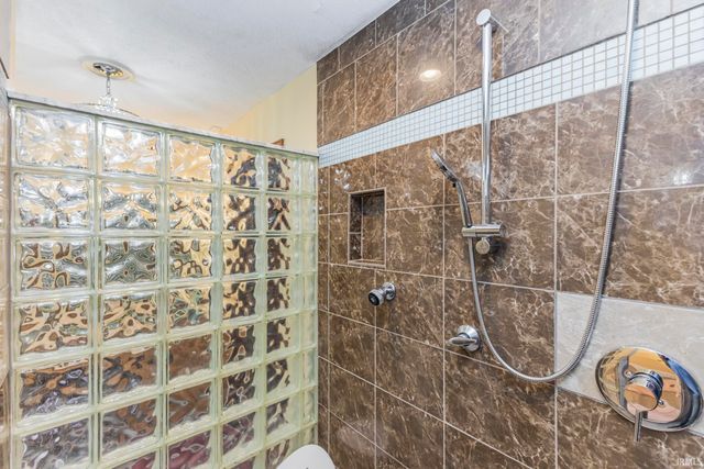 4808 N Camelot Drive, Muncie, IN 47304