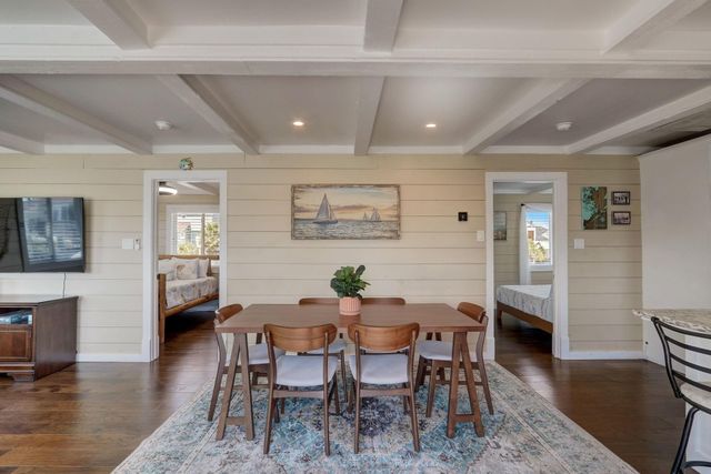 22819 Vida Street, Galveston, TX 77554