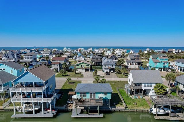 22819 Vida Street, Galveston, TX 77554