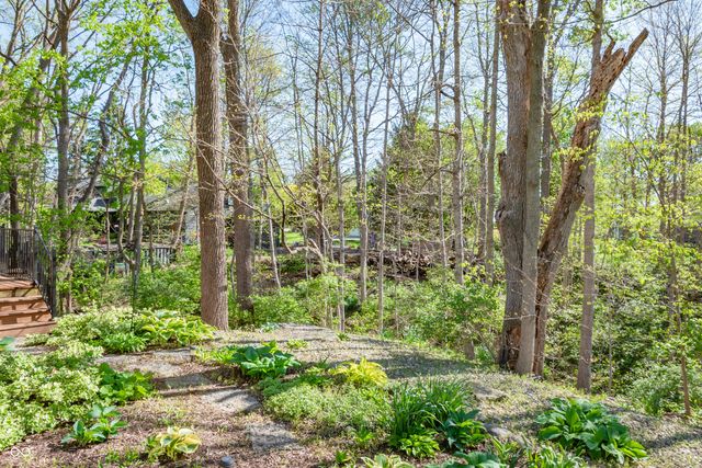 208 Sedwick Court, Noblesville, IN 46062