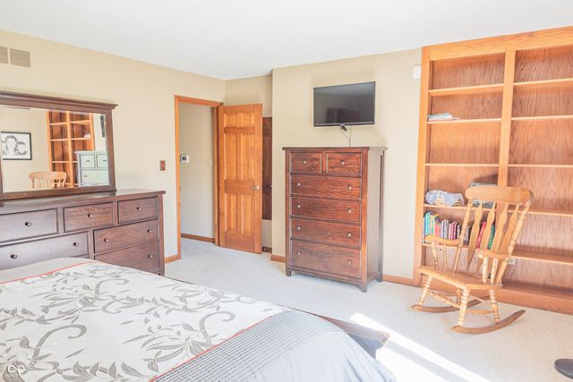 208 Sedwick Court, Noblesville, IN 46062