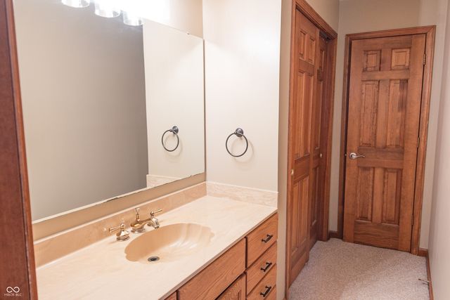 208 Sedwick Court, Noblesville, IN 46062