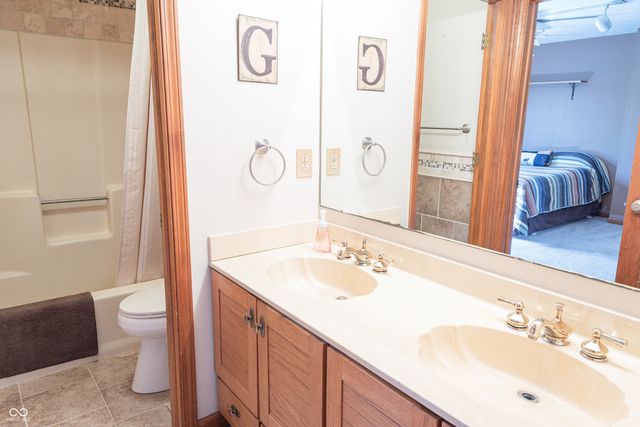 208 Sedwick Court, Noblesville, IN 46062